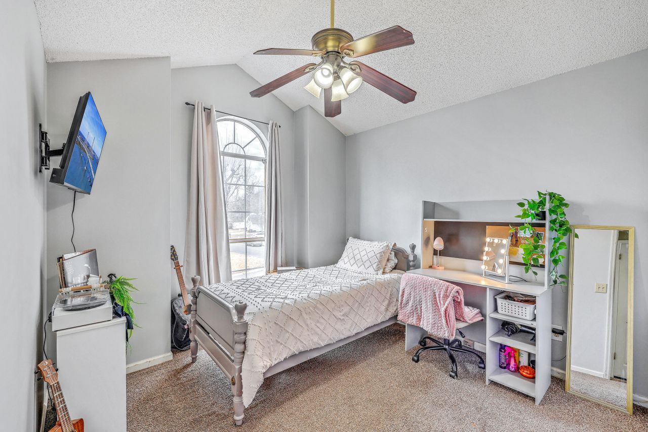 101 Hartley Hall Court Photo 29