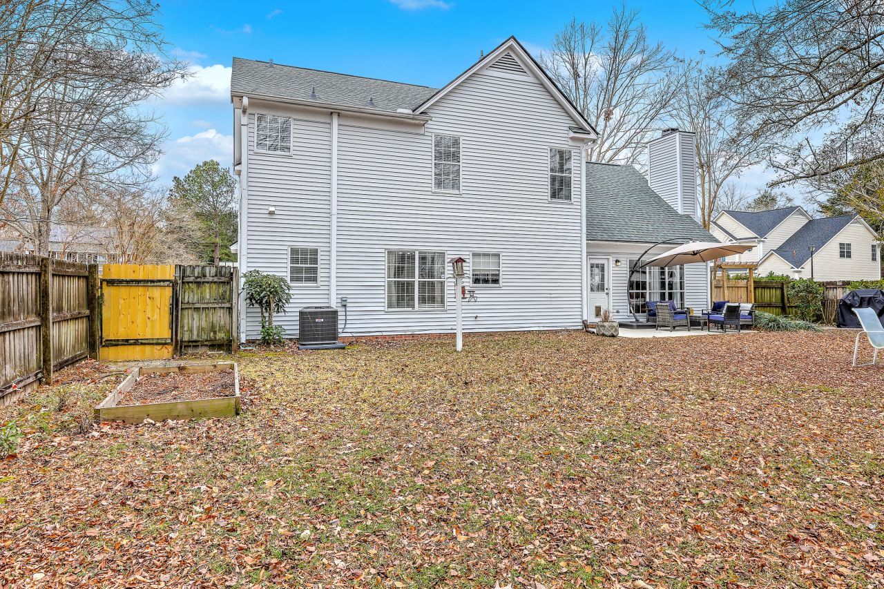 101 Hartley Hall Court Photo 31