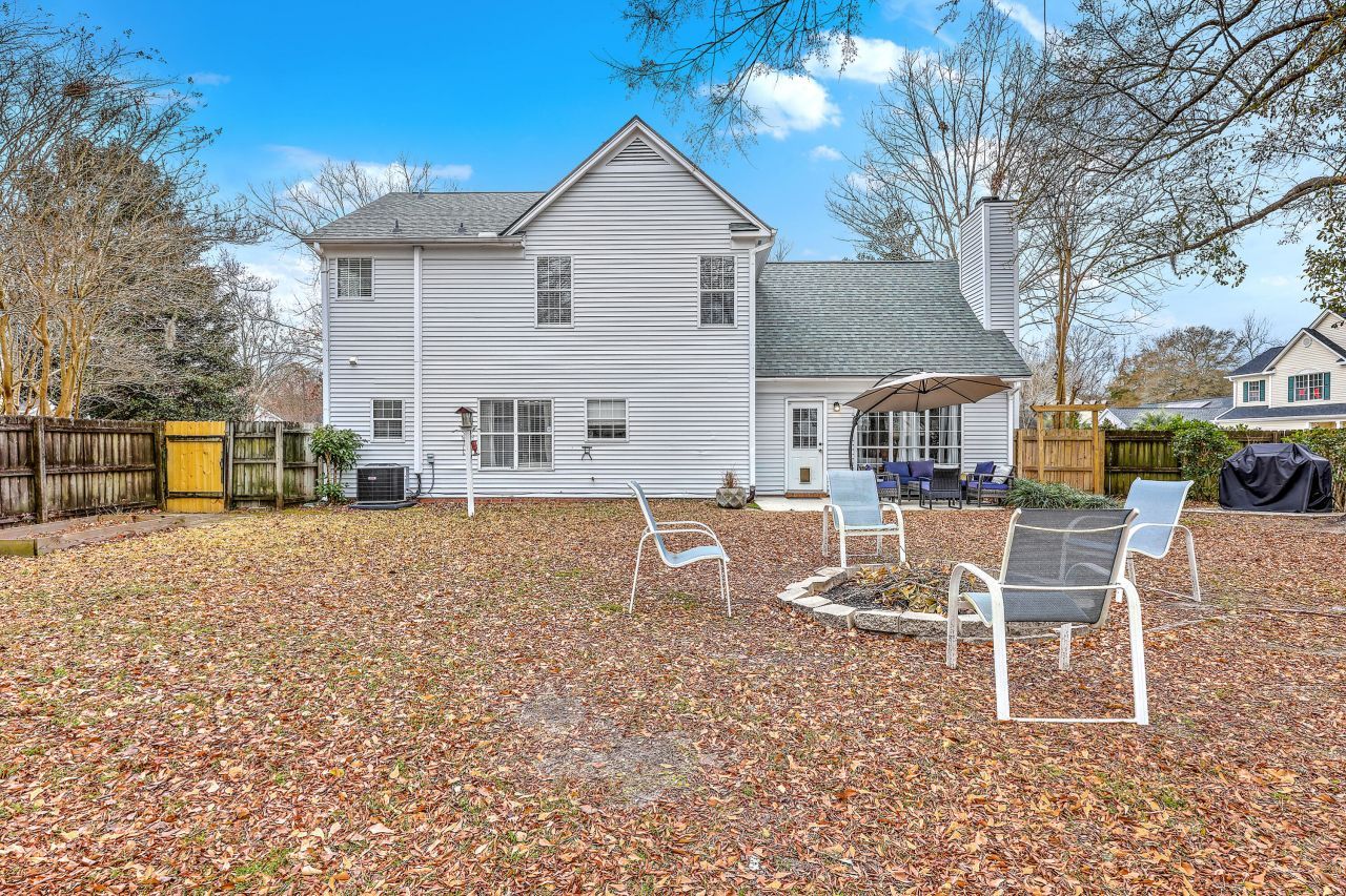 101 Hartley Hall Court Photo 33