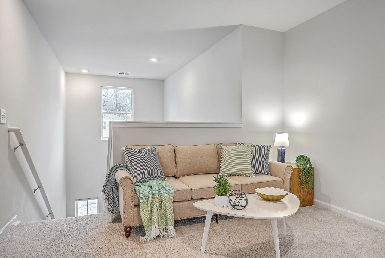 720 Jancus Street Photo 31