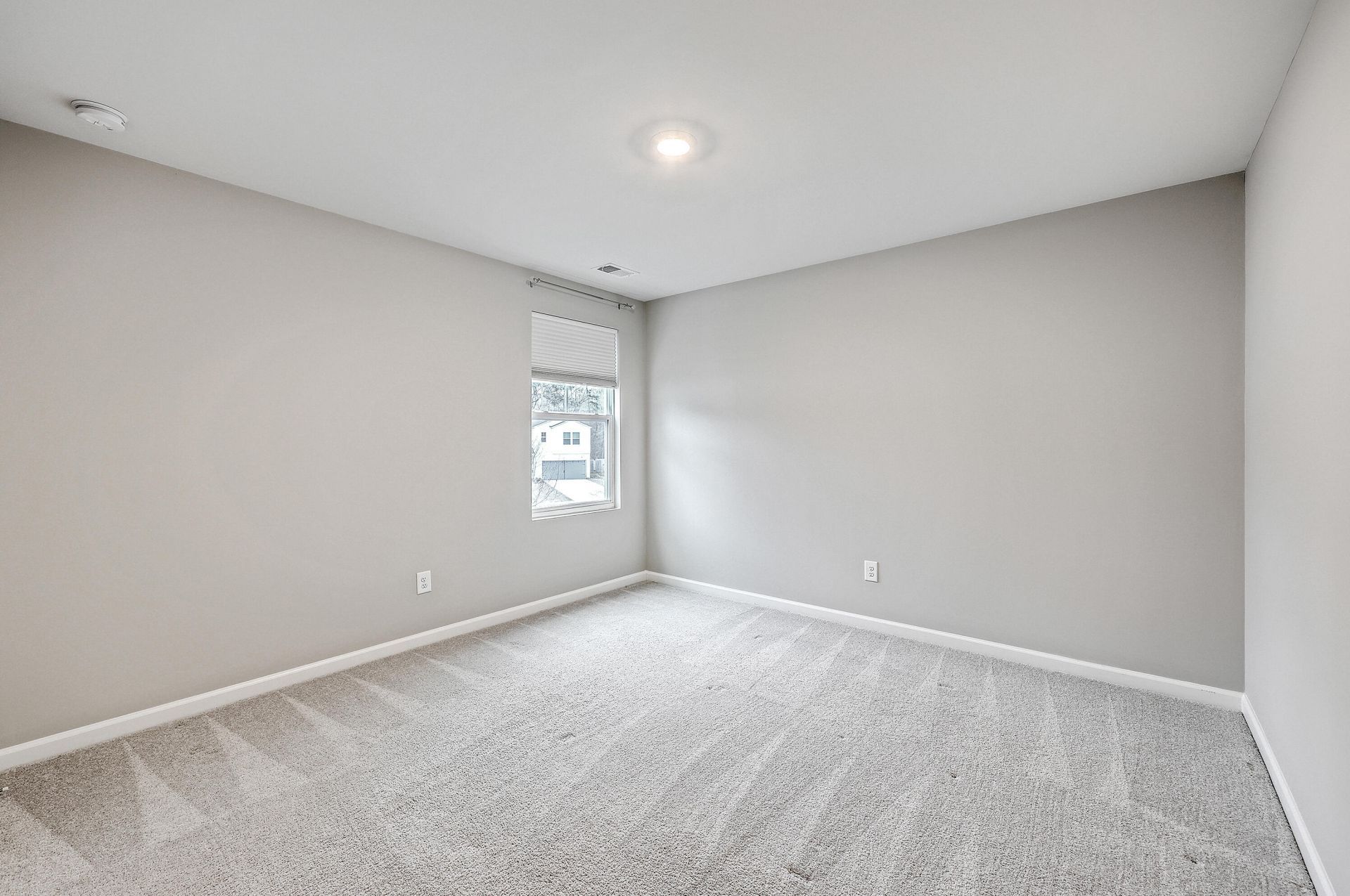 720 Jancus Street Photo 35