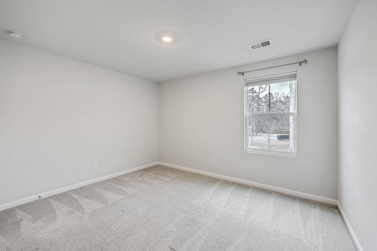 720 Jancus Street Photo 35