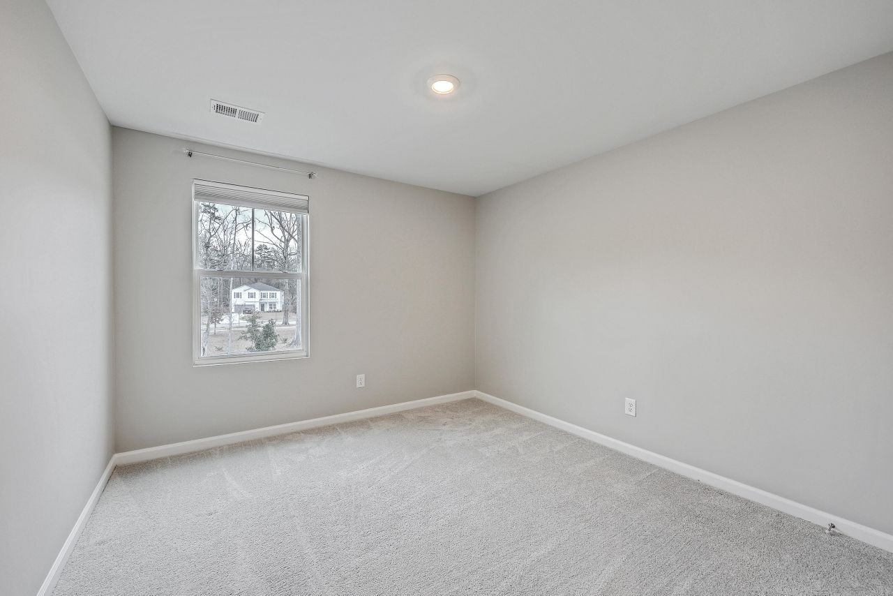 720 Jancus Street Photo 39