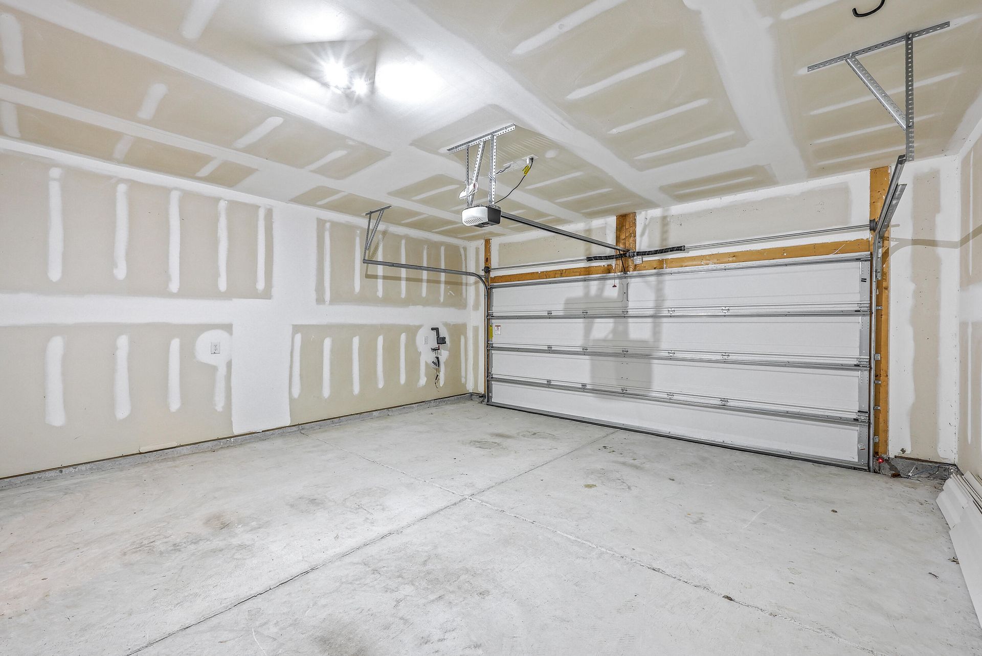 720 Jancus Street Photo 41