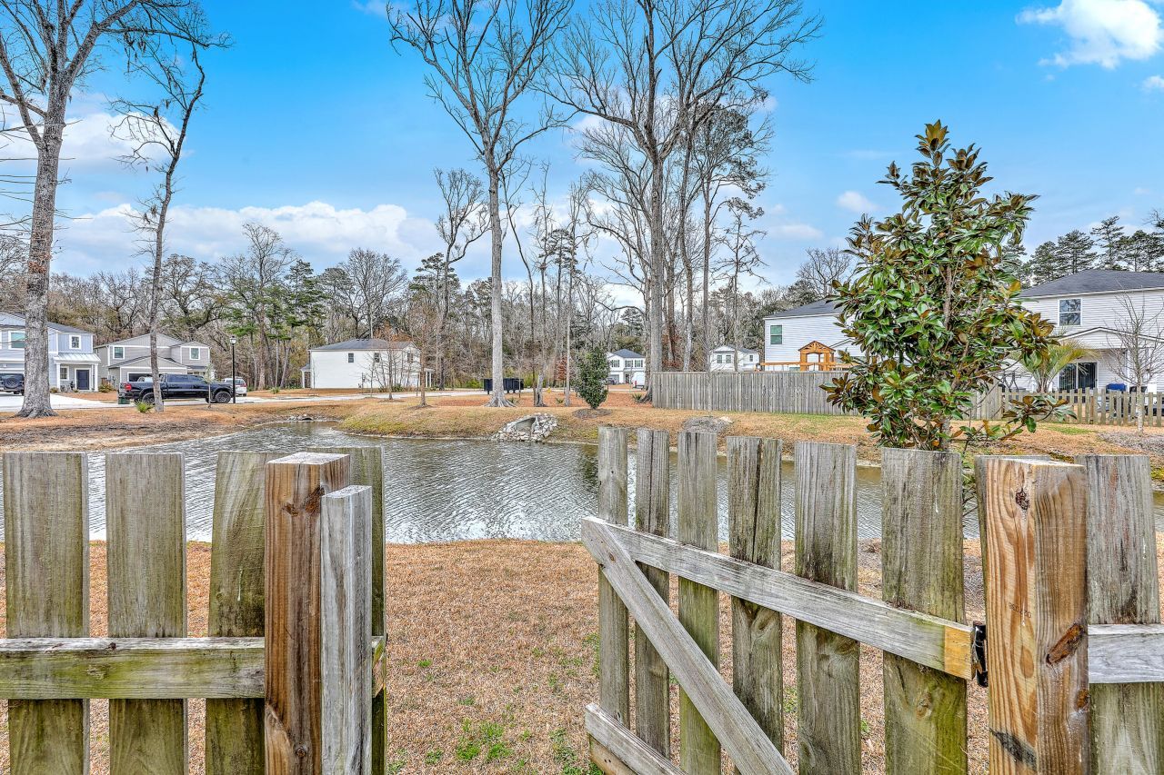 720 Jancus Street Photo 43