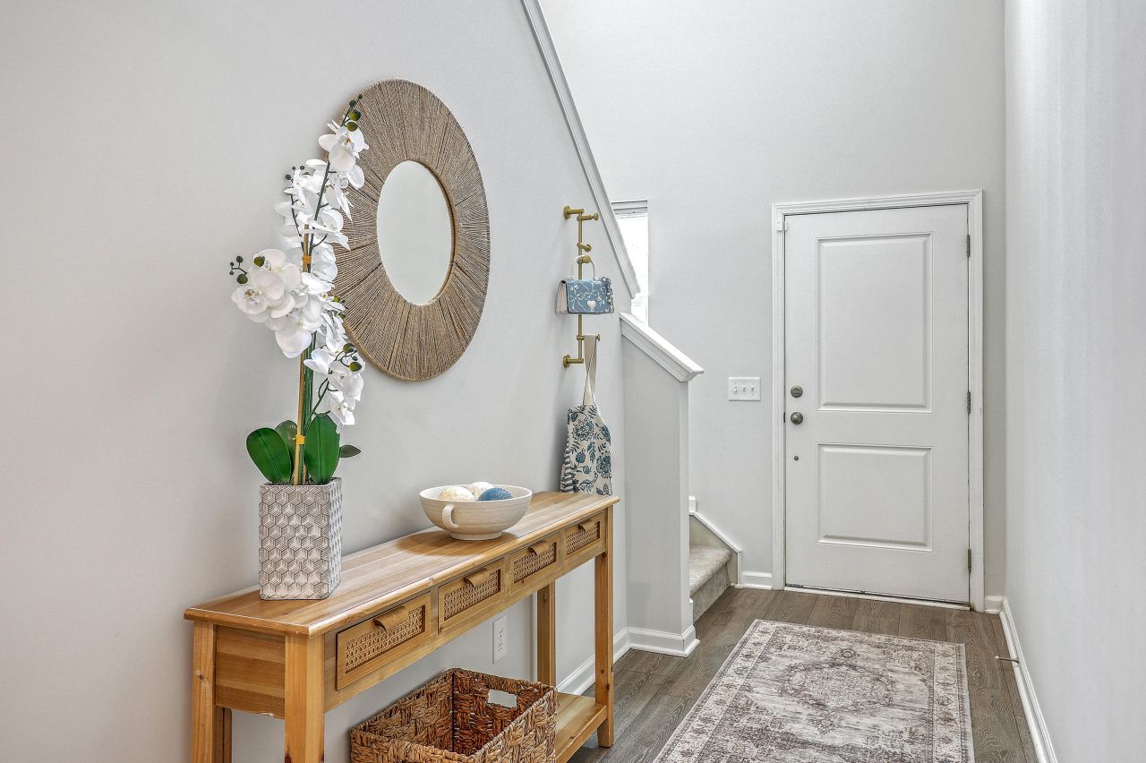 720 Jancus Street Photo 9