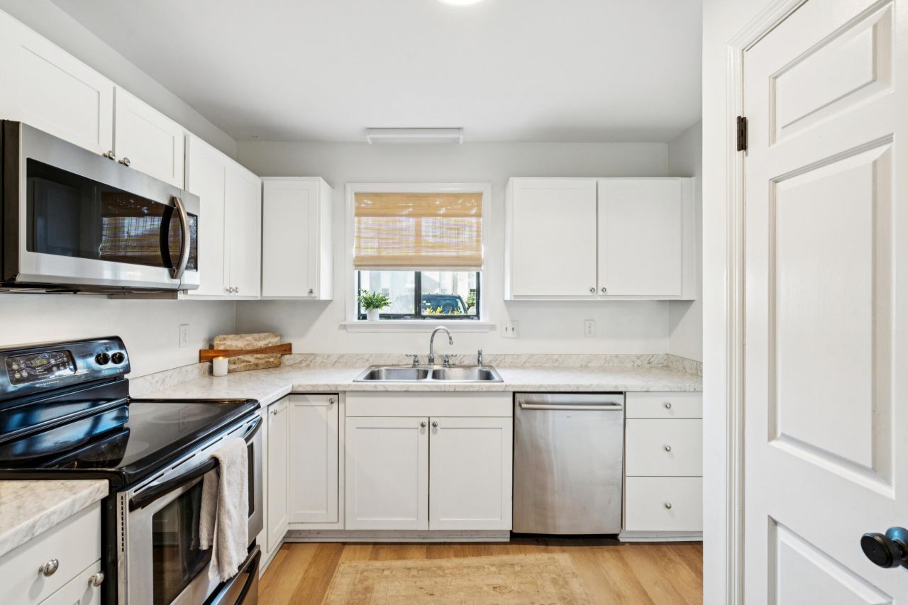 701 Davenport Drive Photo 7