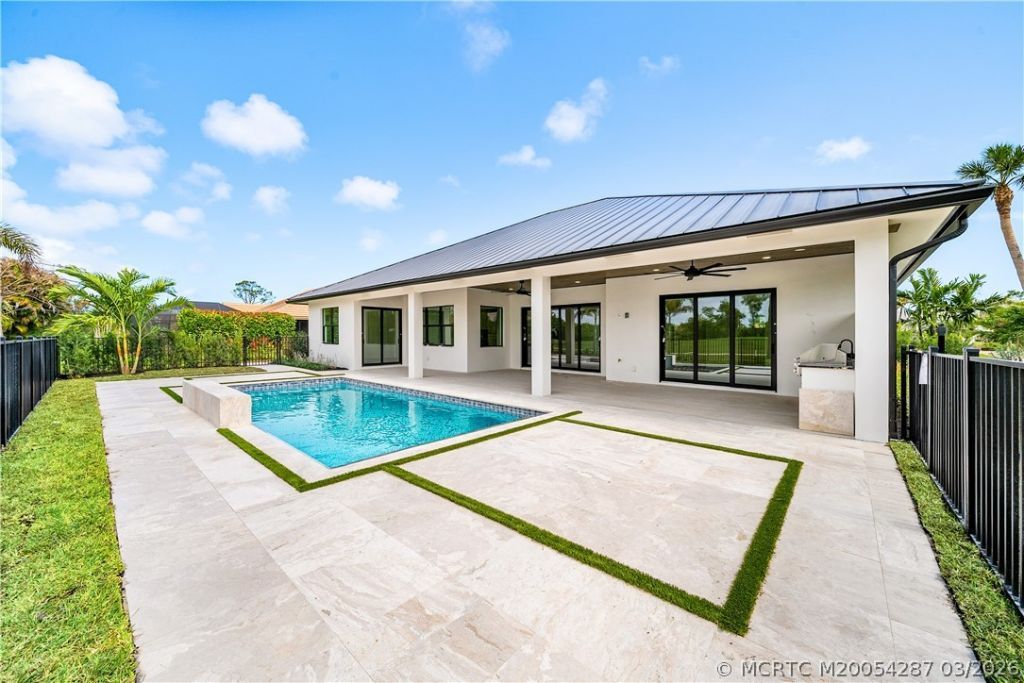 5101 SE Burning Tree Circle, Stuart, FL 34997 Photo