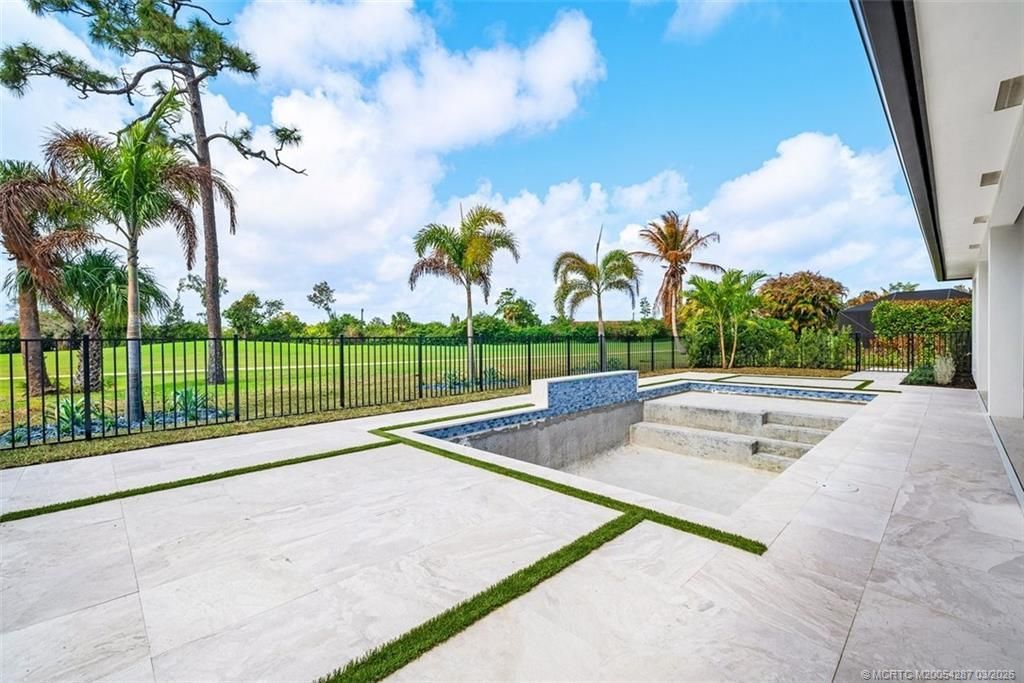 5101 SE Burning Tree Circle, Stuart, FL 34997 Photo