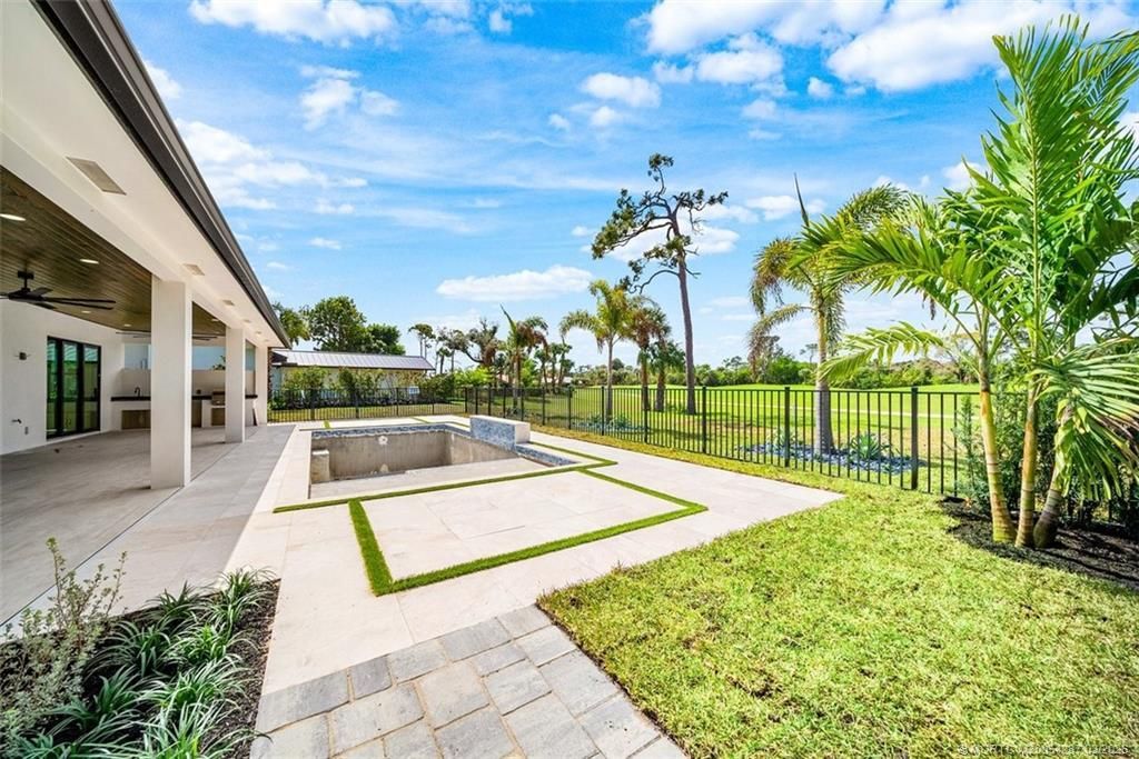 5101 SE Burning Tree Circle, Stuart, FL 34997 Photo