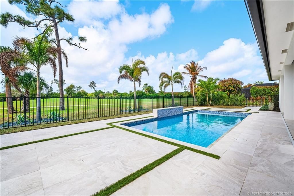 5101 SE Burning Tree Circle, Stuart, FL 34997 Photo