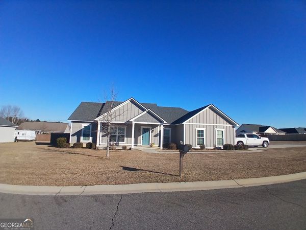 121 Rolling Wood Drive, Tifton, GA 31793