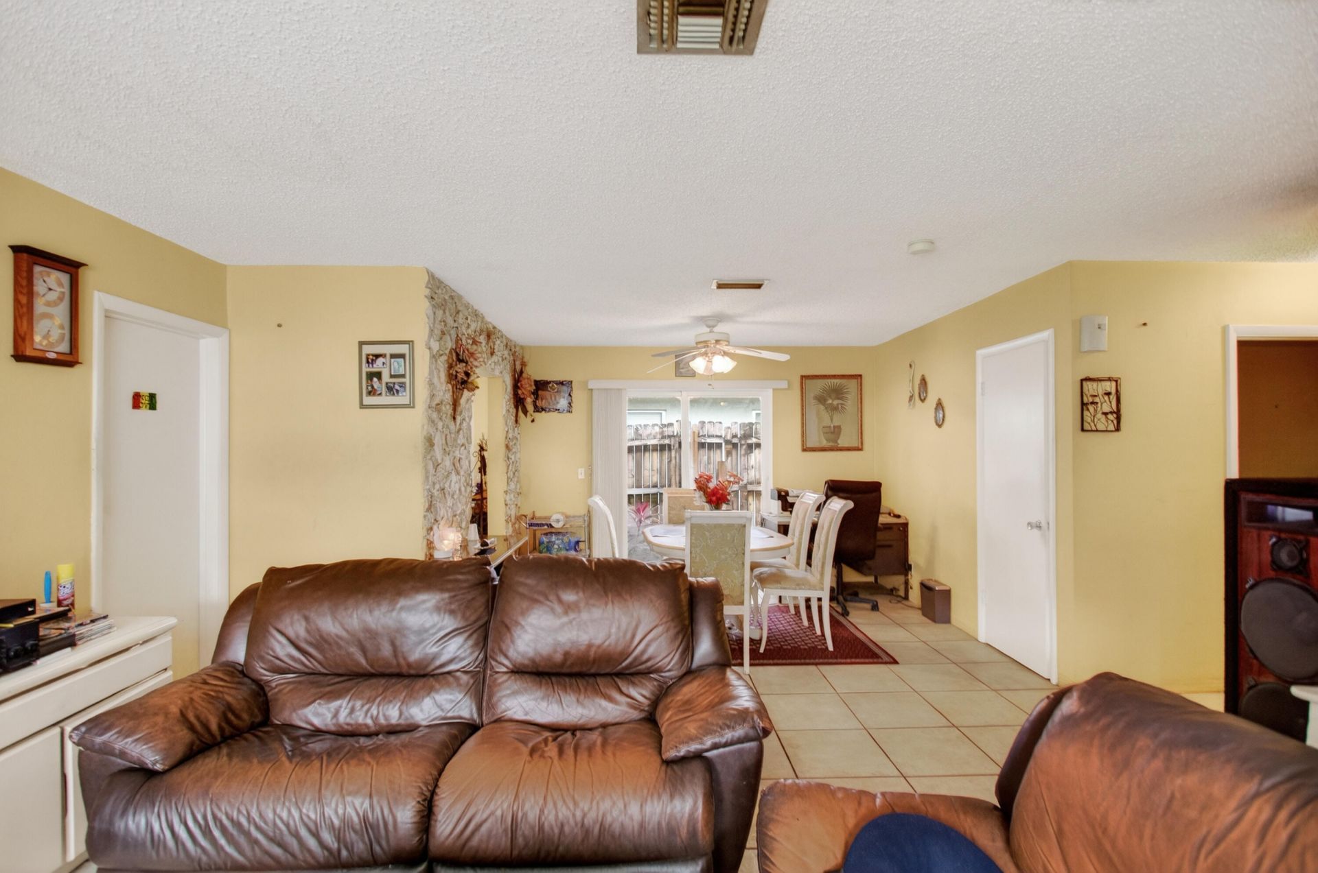 142 NW 8th Avenue, Dania, FL 33004 Photo