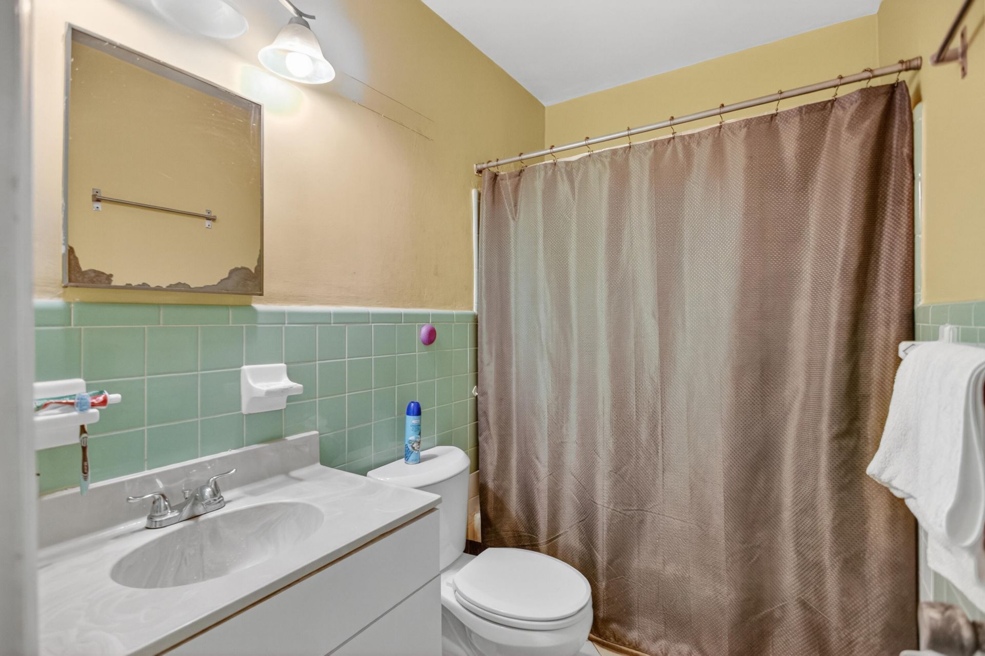 142 NW 8th Avenue, Dania, FL 33004 Photo