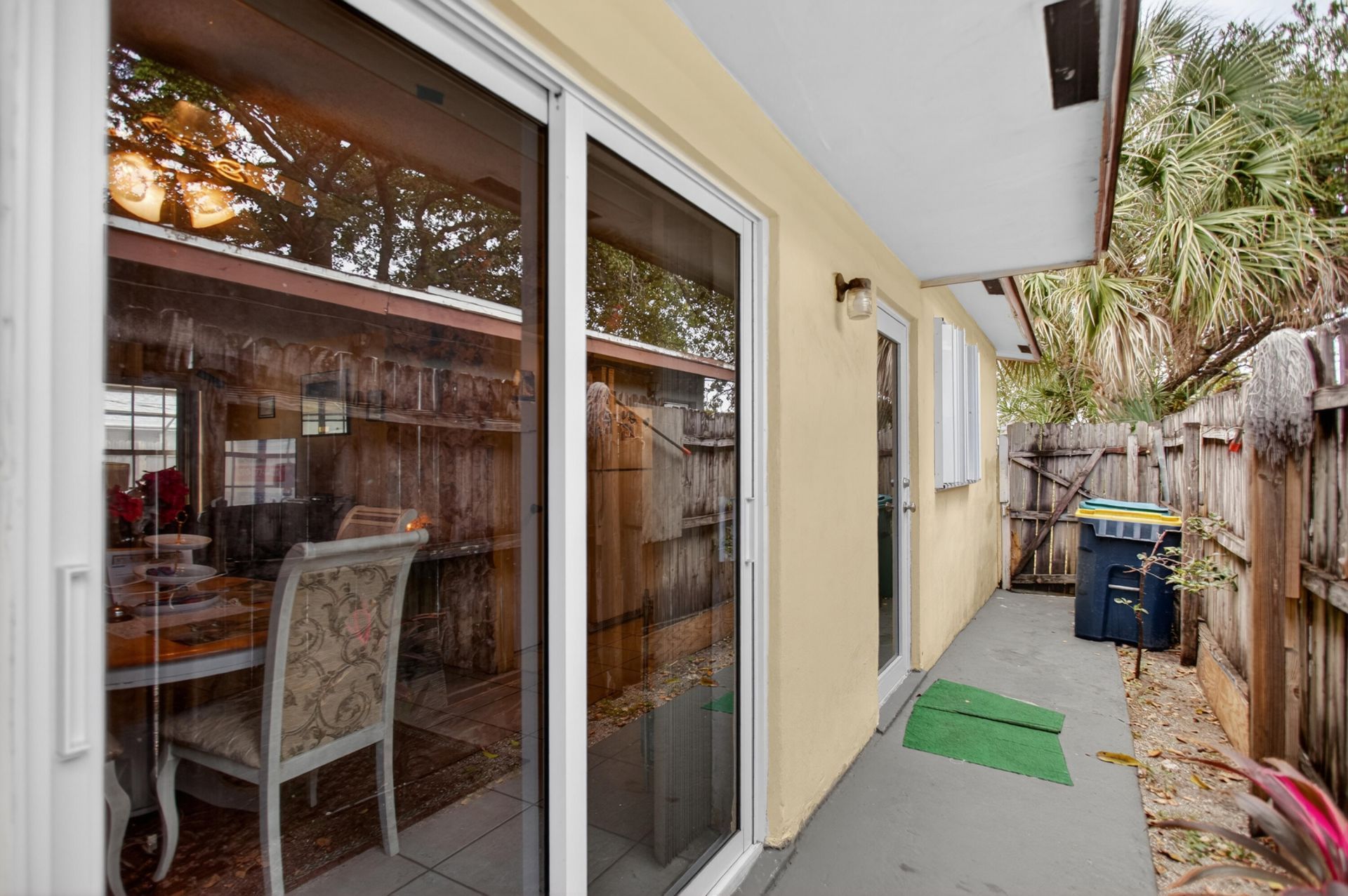 142 NW 8th Avenue, Dania, FL 33004 Photo