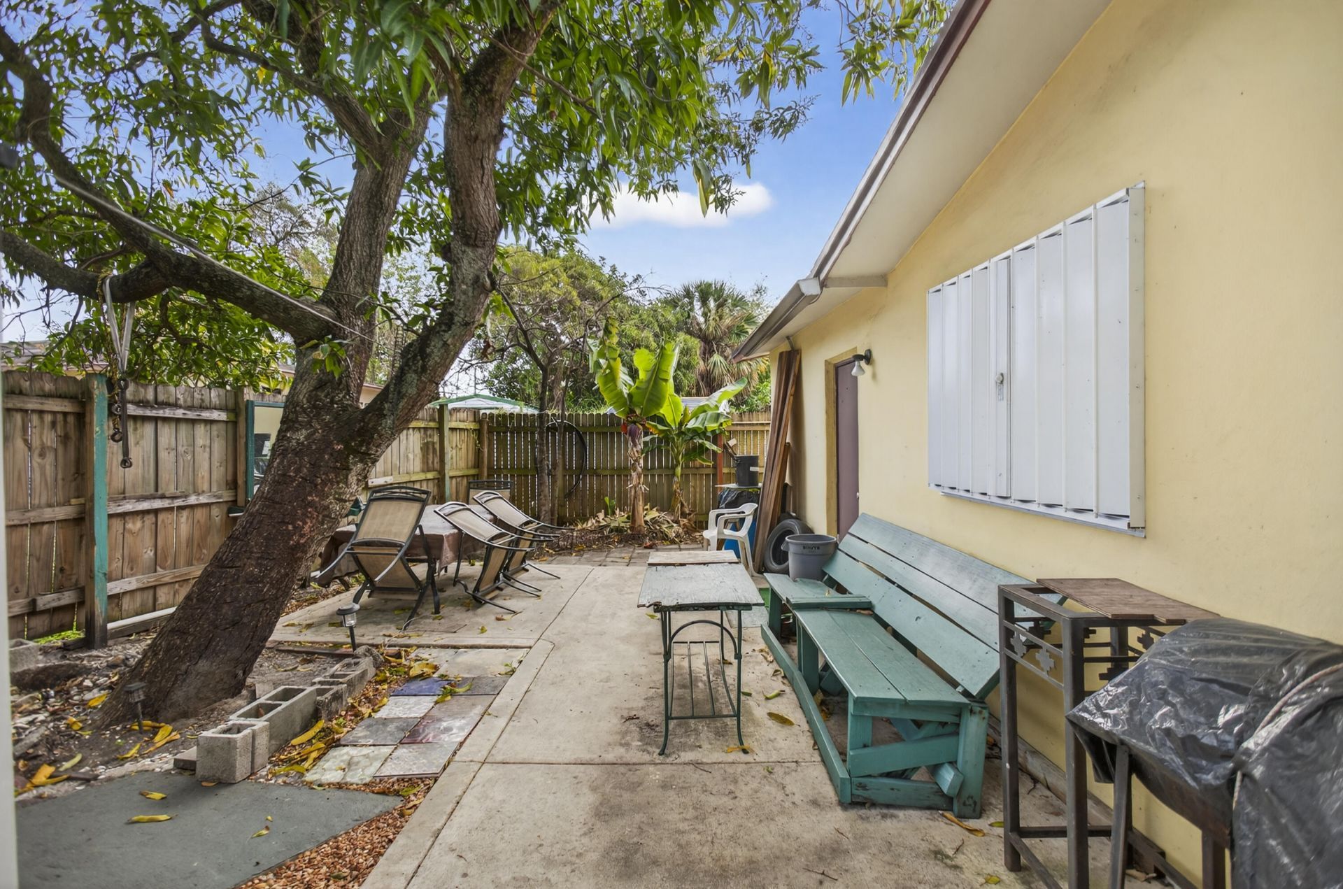 142 NW 8th Avenue, Dania, FL 33004 Photo