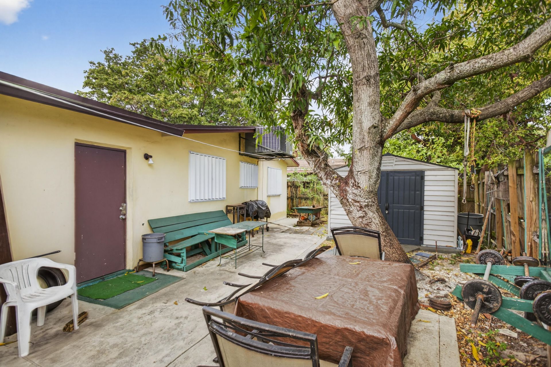 142 NW 8th Avenue, Dania, FL 33004 Photo