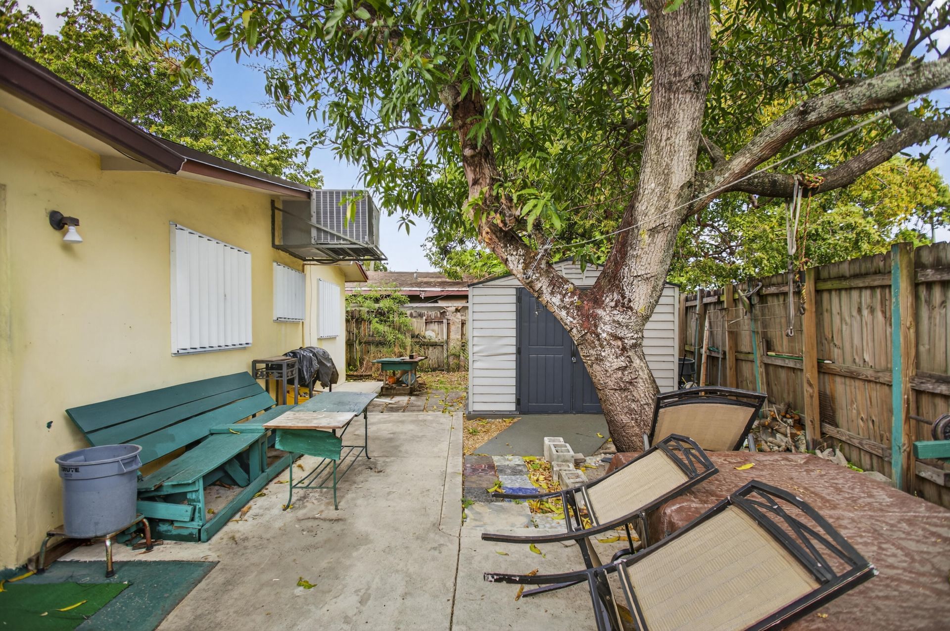 142 NW 8th Avenue, Dania, FL 33004 Photo