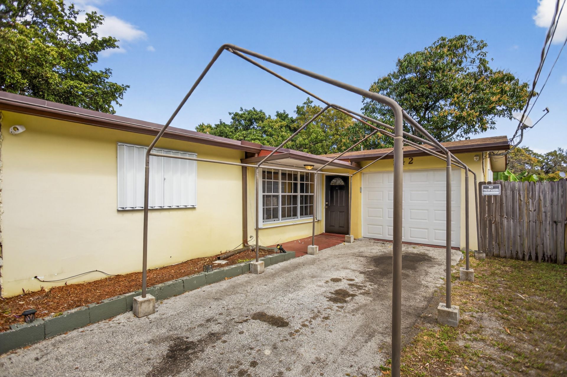 142 NW 8th Avenue, Dania, FL 33004 Photo