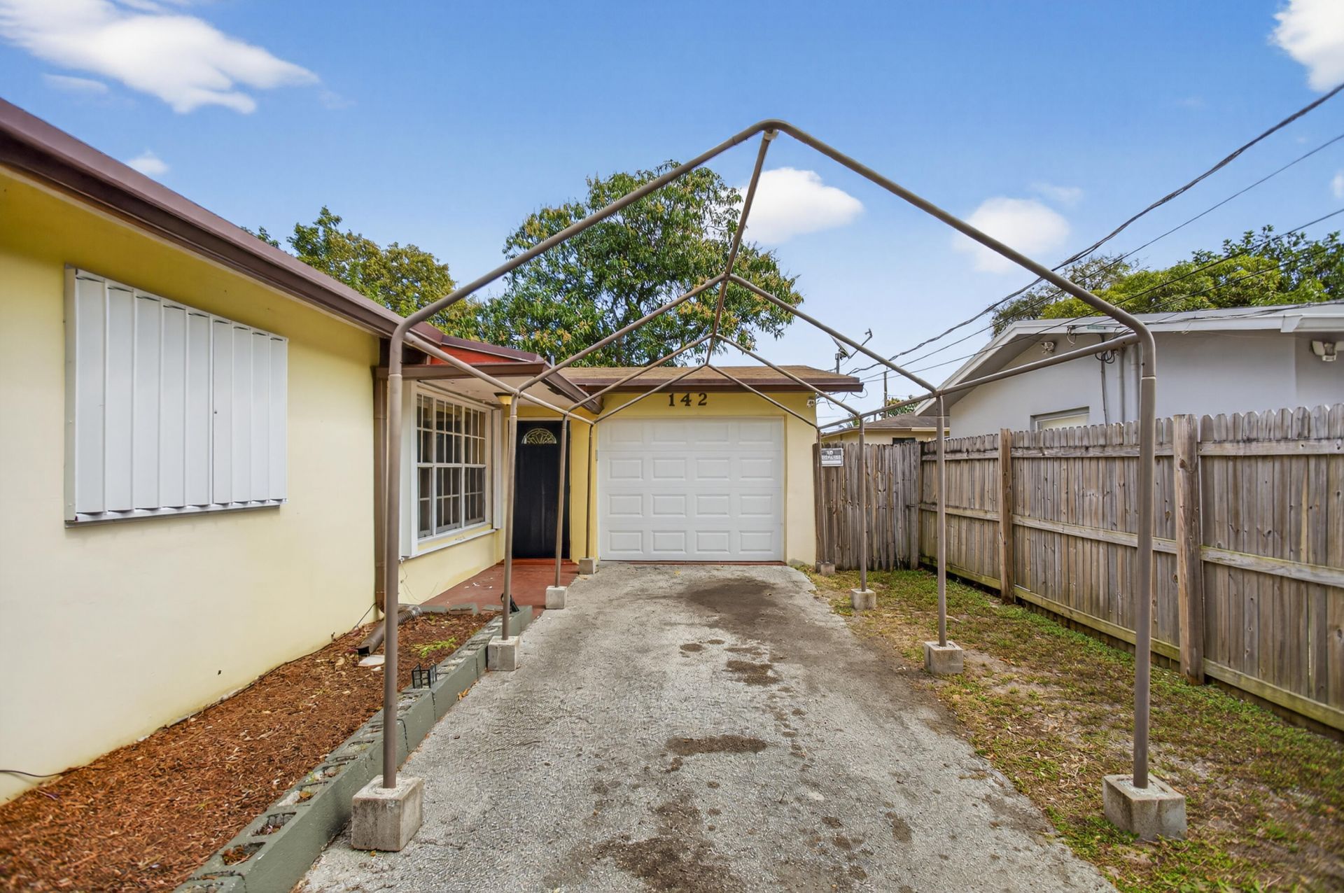 142 NW 8th Avenue, Dania, FL 33004 Photo