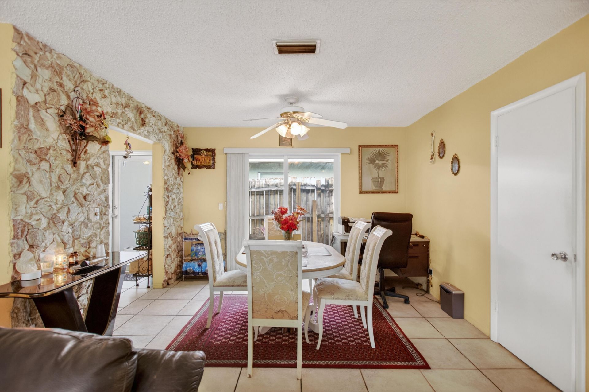 142 NW 8th Avenue, Dania, FL 33004 Photo