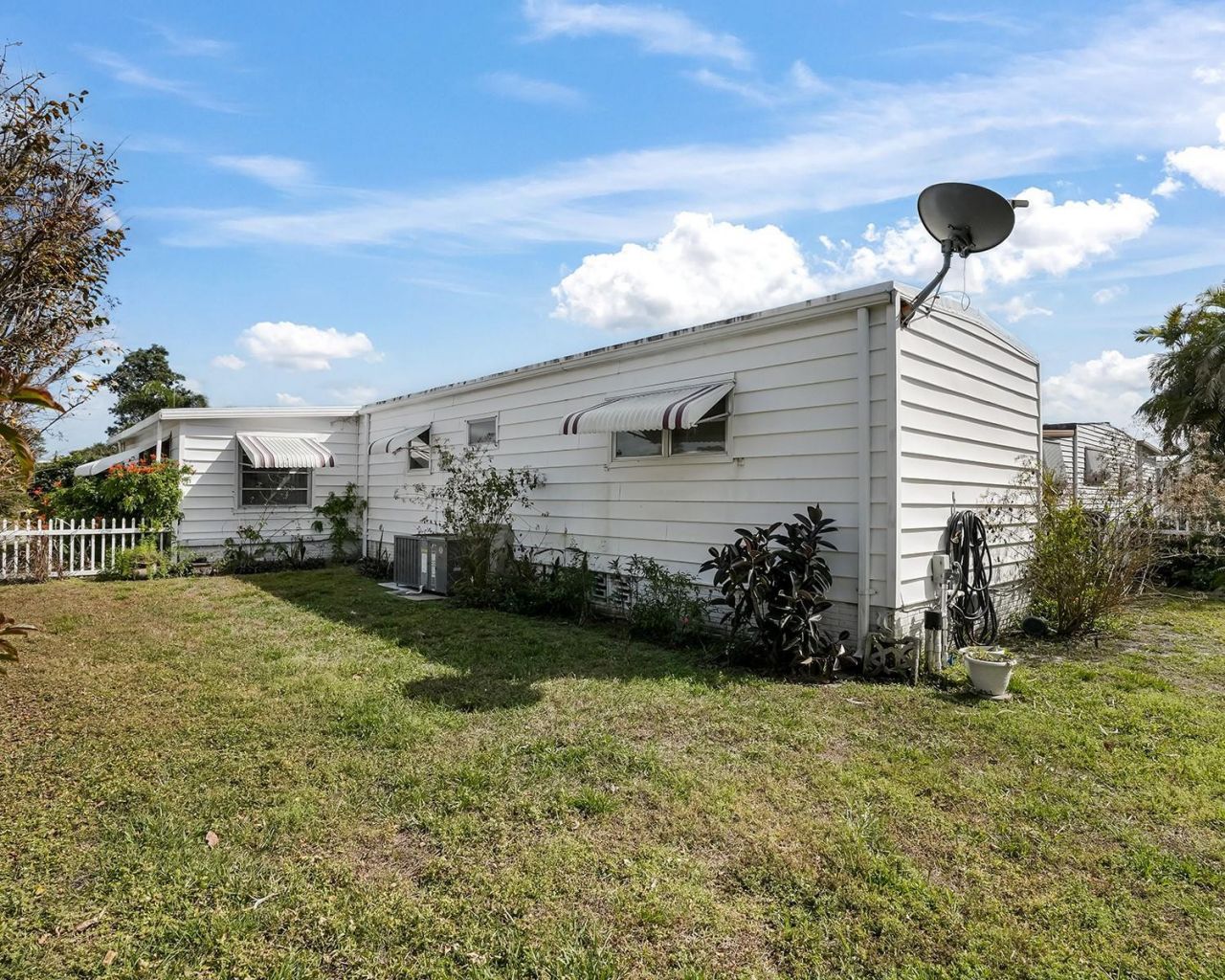 2041 SW 83rd Avenue, Davie, FL 33324 Photo