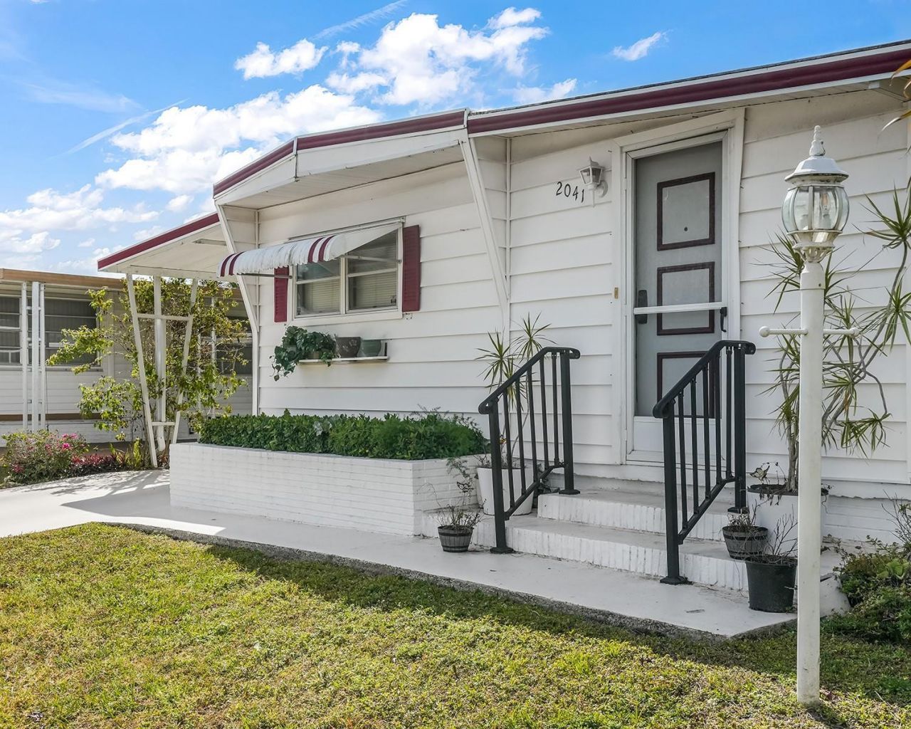 2041 SW 83rd Avenue, Davie, FL 33324 Photo