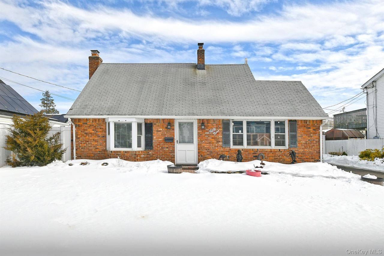 59 Stone Lane, Levittown, NY 11756 Main Photo