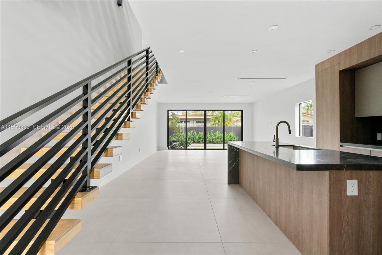 1431 SW 20th St, Miami, FL 33145 Photo