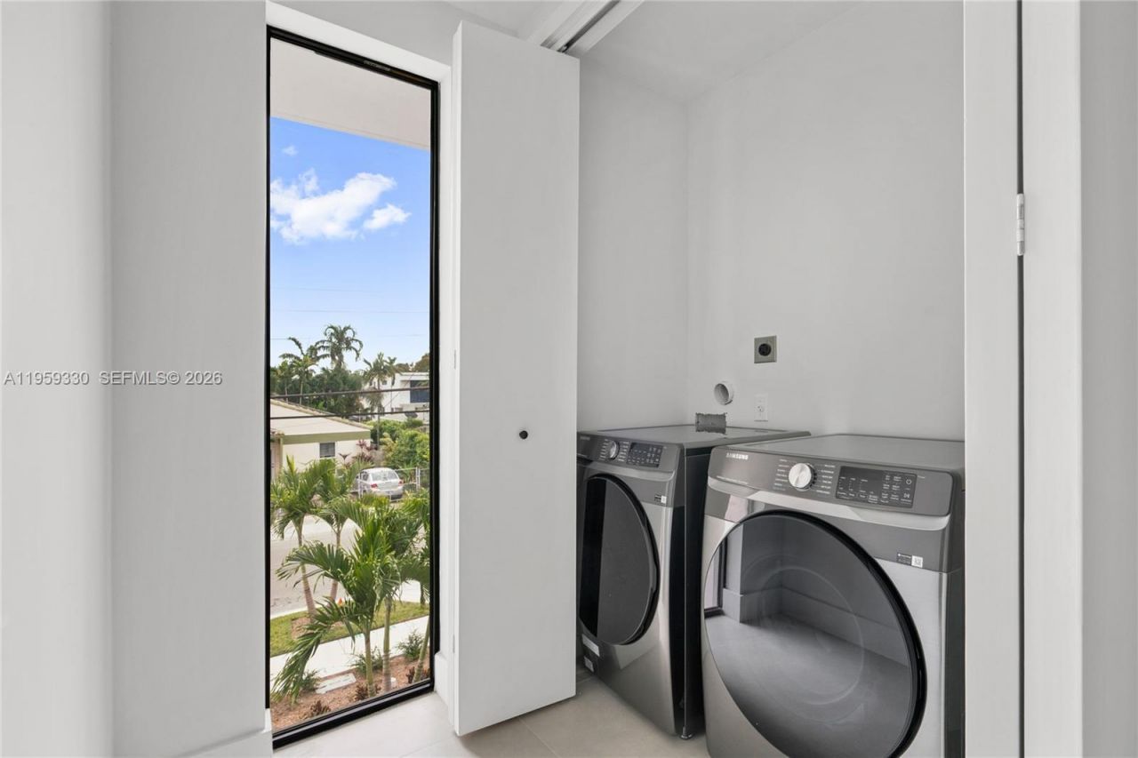 1431 SW 20th St, Miami, FL 33145 Photo