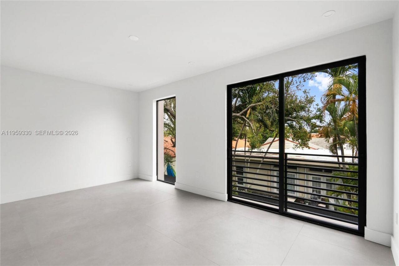 1431 SW 20th St, Miami, FL 33145 Photo