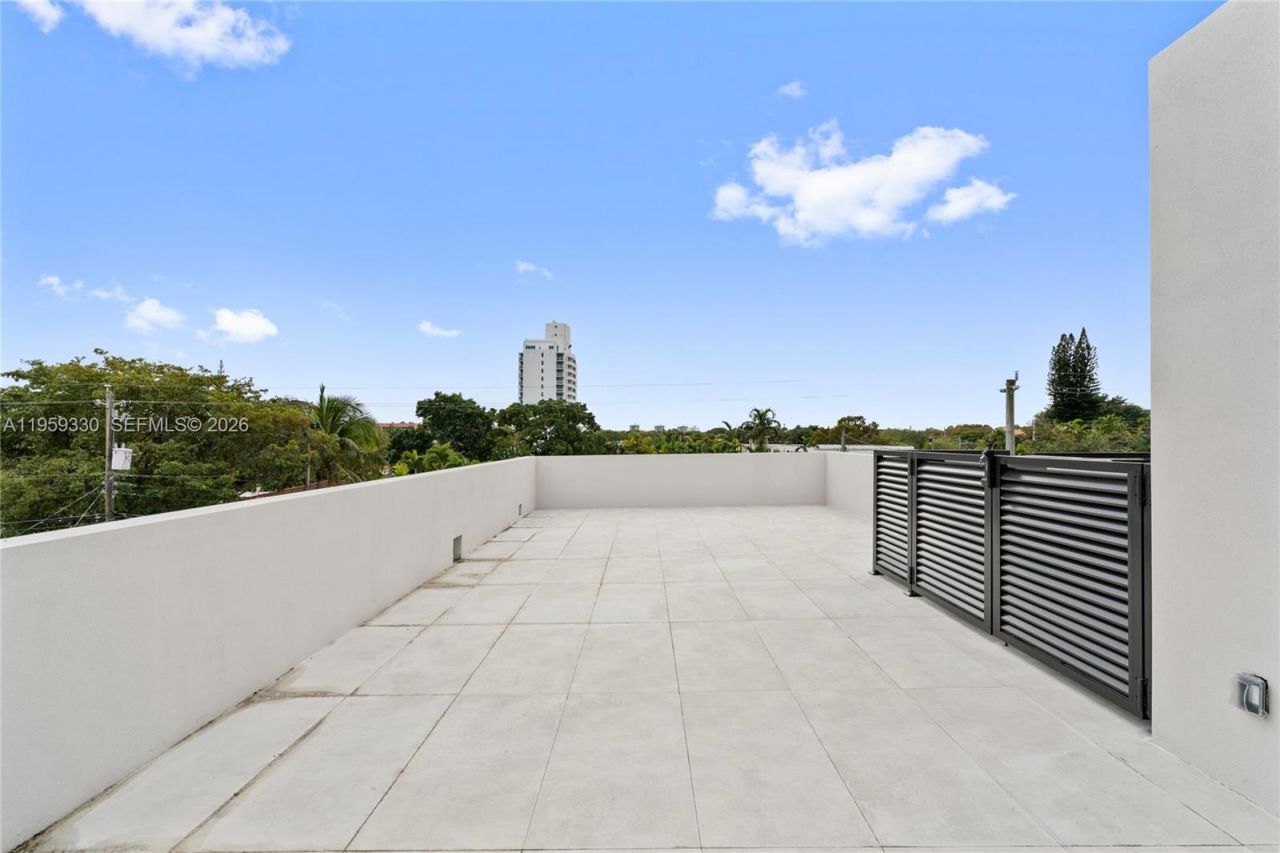 1431 SW 20th St, Miami, FL 33145 Photo