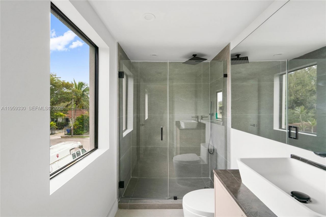 1431 SW 20th St, Miami, FL 33145 Photo