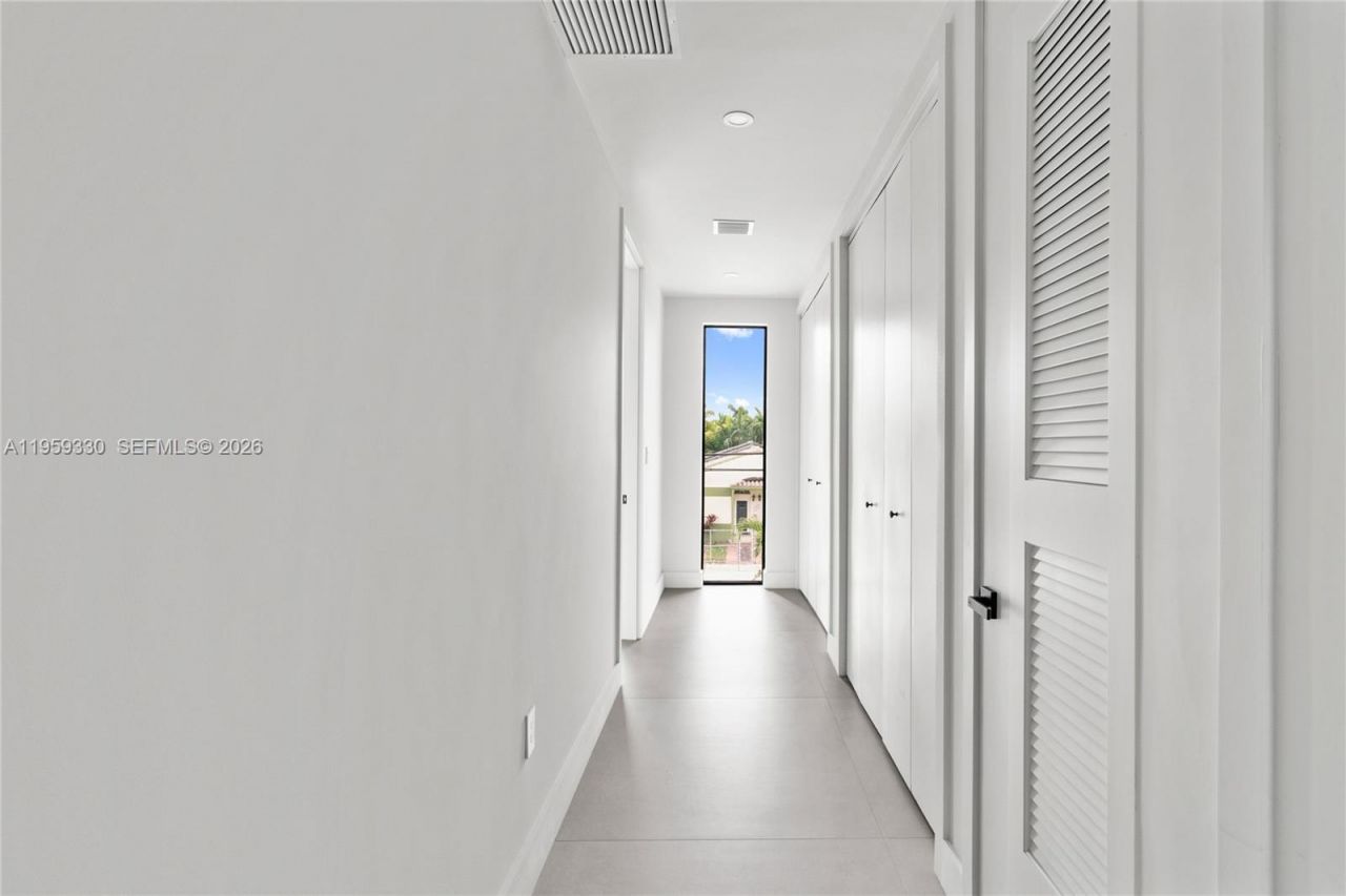 1431 SW 20th St, Miami, FL 33145 Photo