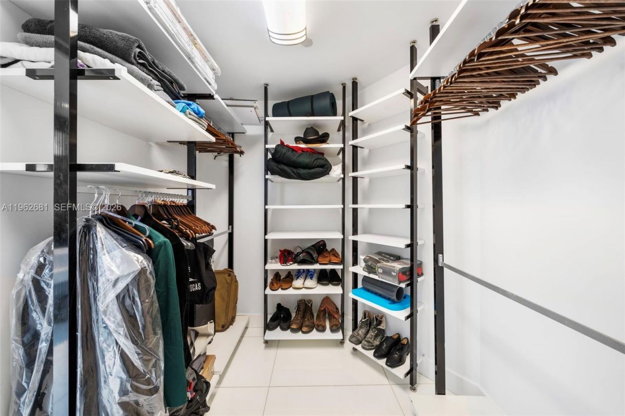 2020 N Bayshore Dr, Unit 2305, Miami, FL 33137 Photo