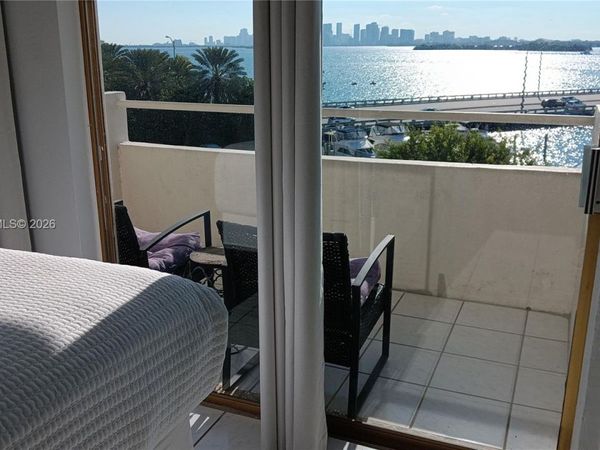 7904 West Dr, Unit 411, North Bay Village, FL 33141