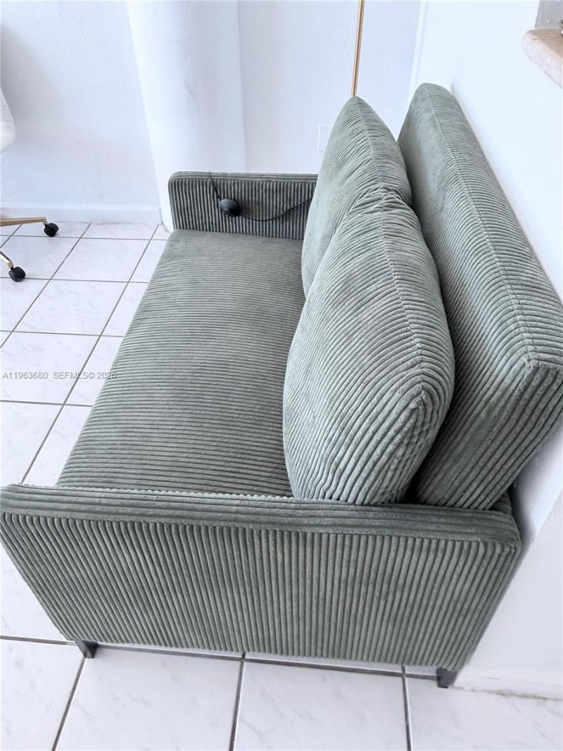 7904 West Dr, Unit 411, North Bay Village, FL 33141 Photo