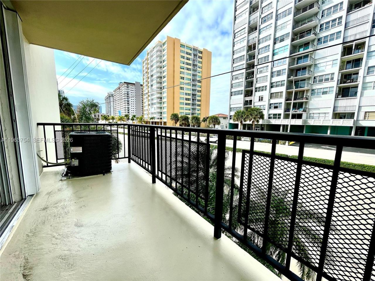 1501 S Ocean Dr, Unit 204, Hollywood, FL 33019 Photo