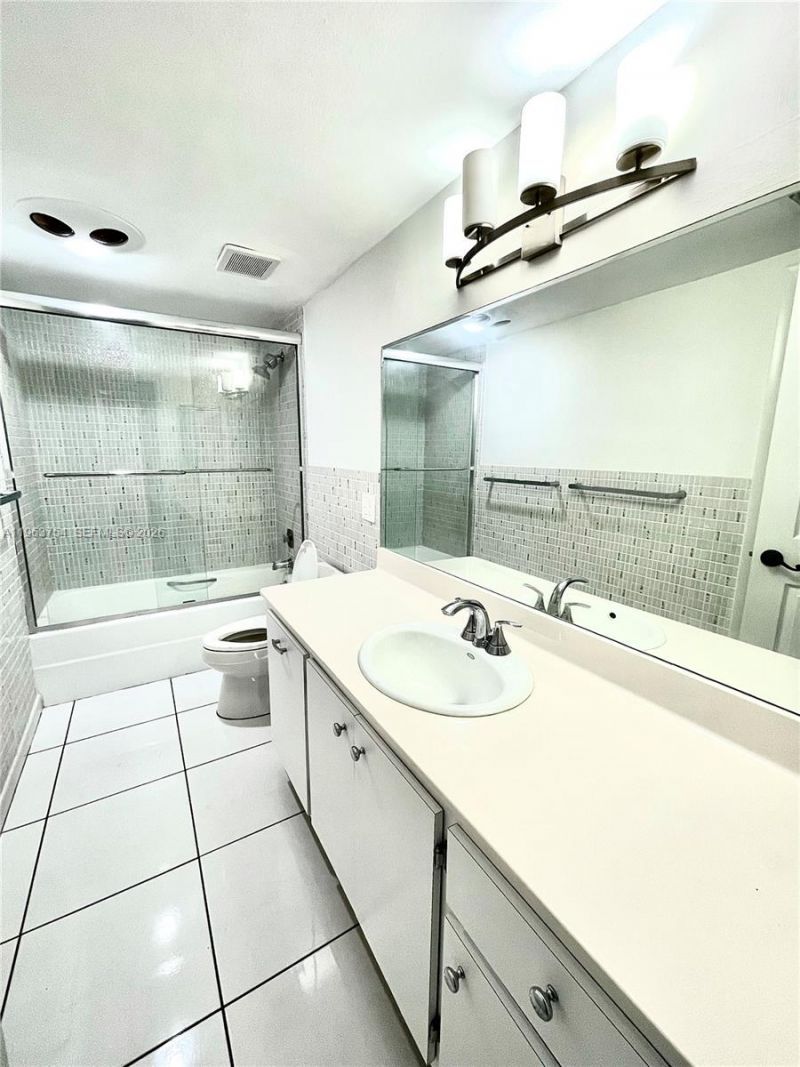 1501 S Ocean Dr, Unit 204, Hollywood, FL 33019 Photo