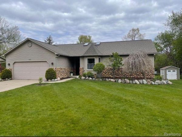 632 Mill Street, Fenton, MI 48430