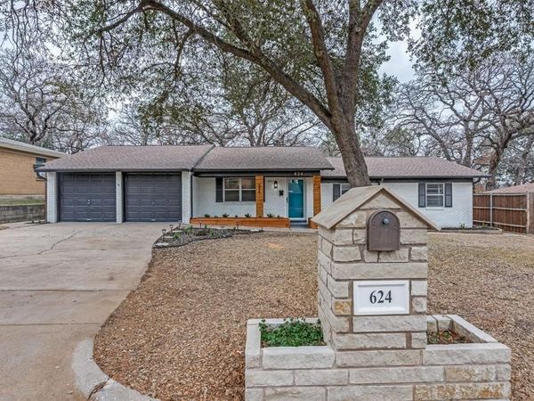 624 Forest Lane, Hurst, TX 76053