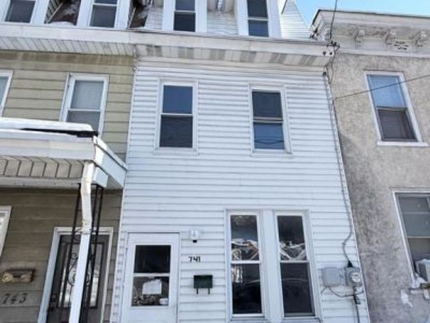 741 E Norwegian Street, Pottsville, PA 17901 Main Photo