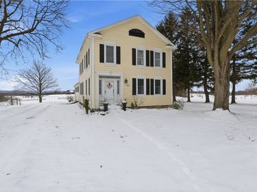 8361 State Route 5 And 20, West Bloomfield, NY 14469