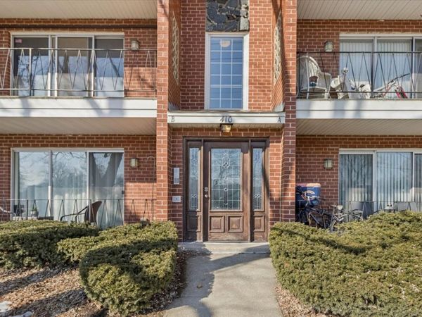 410 Crescent Boulevard, Unit 2B, Lombard, IL 60148