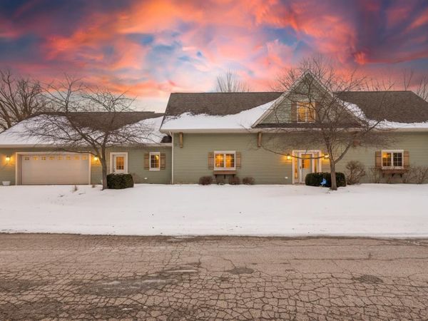 4882 S BAYSHORE LANE, Oconto, WI 54153