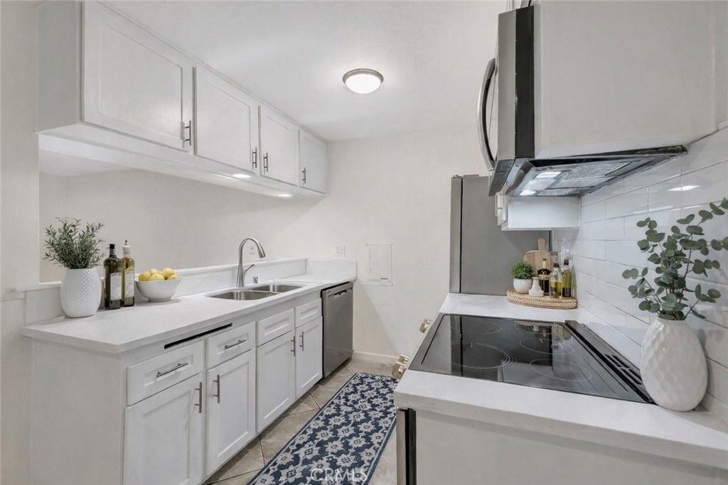 280 Molino, Unit 108, Long Beach, CA 90803 Main Photo