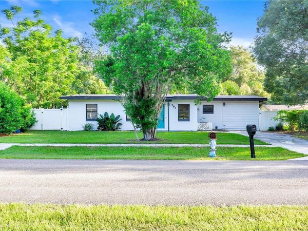 261 1ST STREET, CHULUOTA, FL 32766