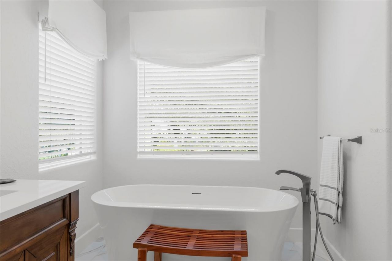 815 15th Avenue Ne, Saint Petersburg, FL 33704 Photo