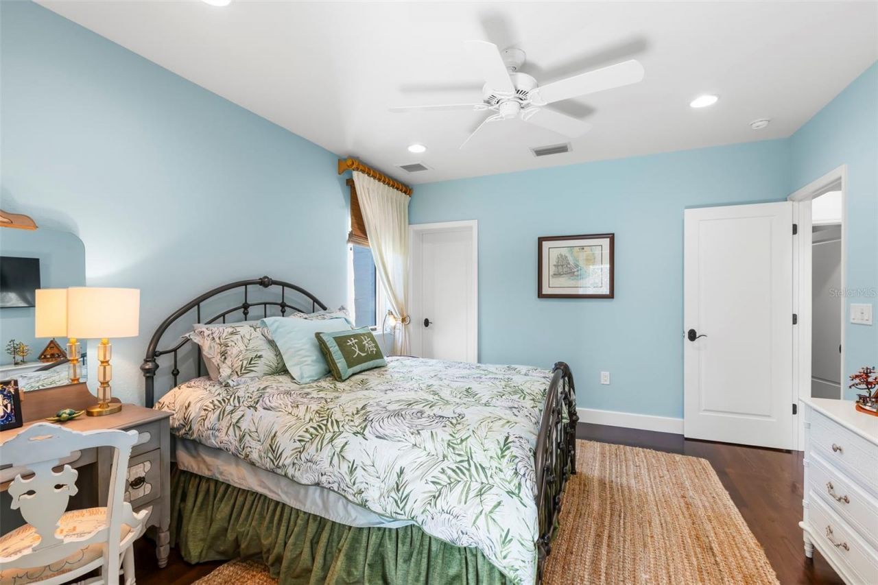 815 15th Avenue Ne, Saint Petersburg, FL 33704 Photo