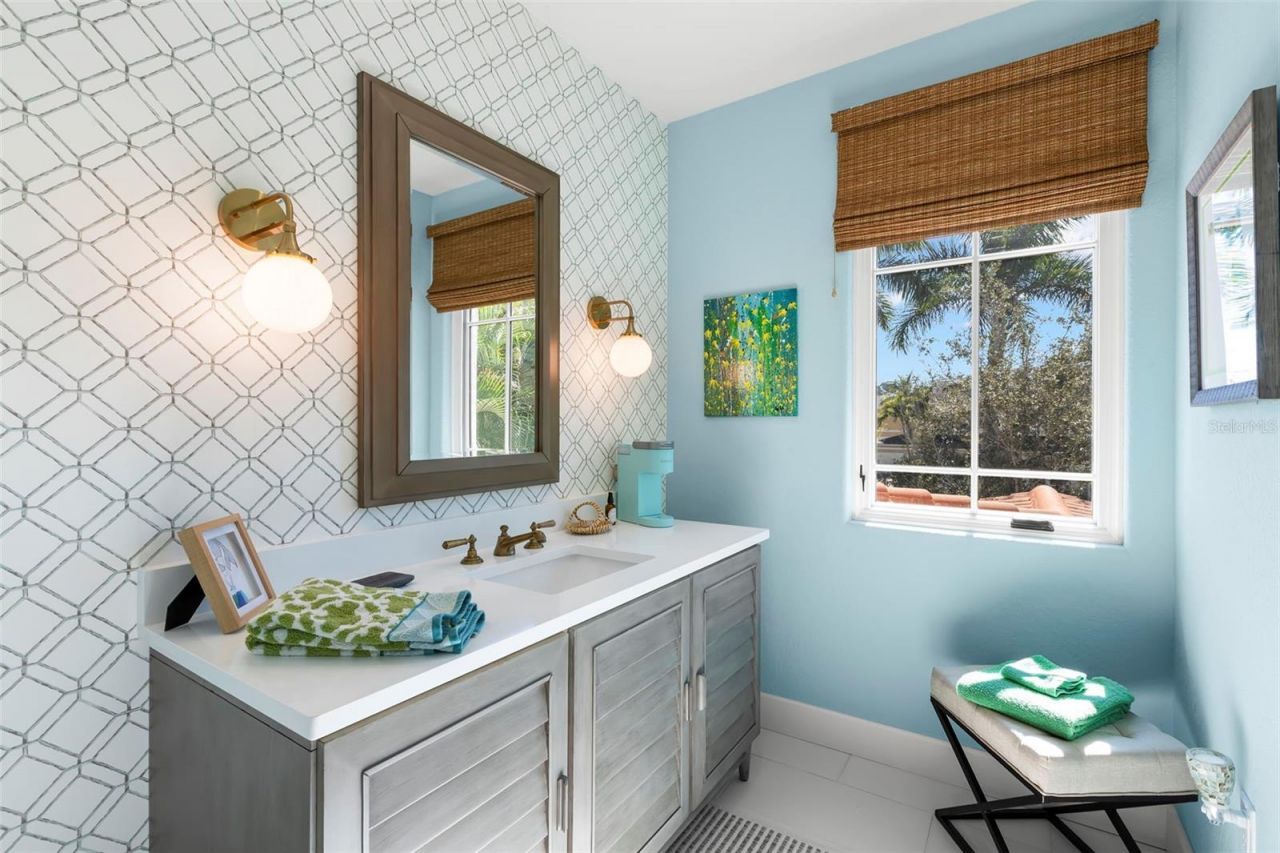 815 15th Avenue Ne, Saint Petersburg, FL 33704 Photo